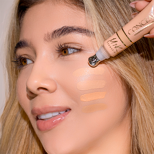 CORRECTOR CON APLICADOR METALICO MYK