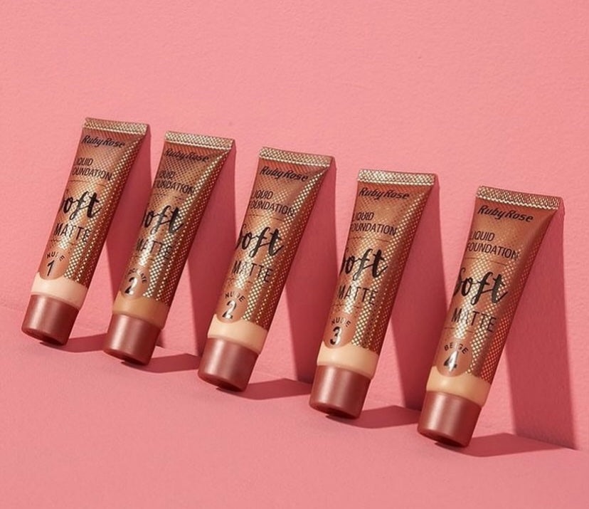 BASE SOFT MATTE DE RUBY ROSE