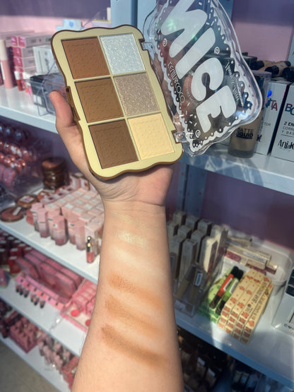 PALETA DE CONTORNO E ILUMINADOR DE KEVIN Y COCO