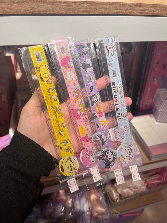 REGLA DE 15cm DE SANRIO