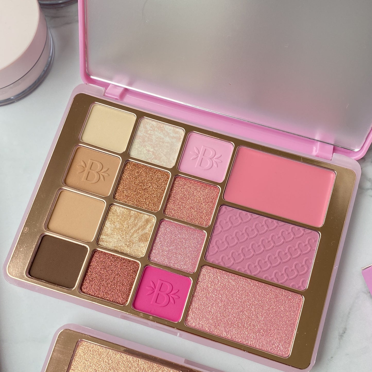 PALETA DE OJOS Y RUBORES LUXURY DE BLOOMSHELL